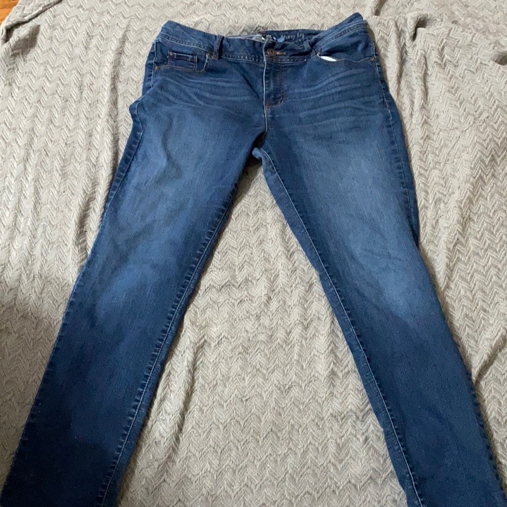 APT9 skinny leg jeans